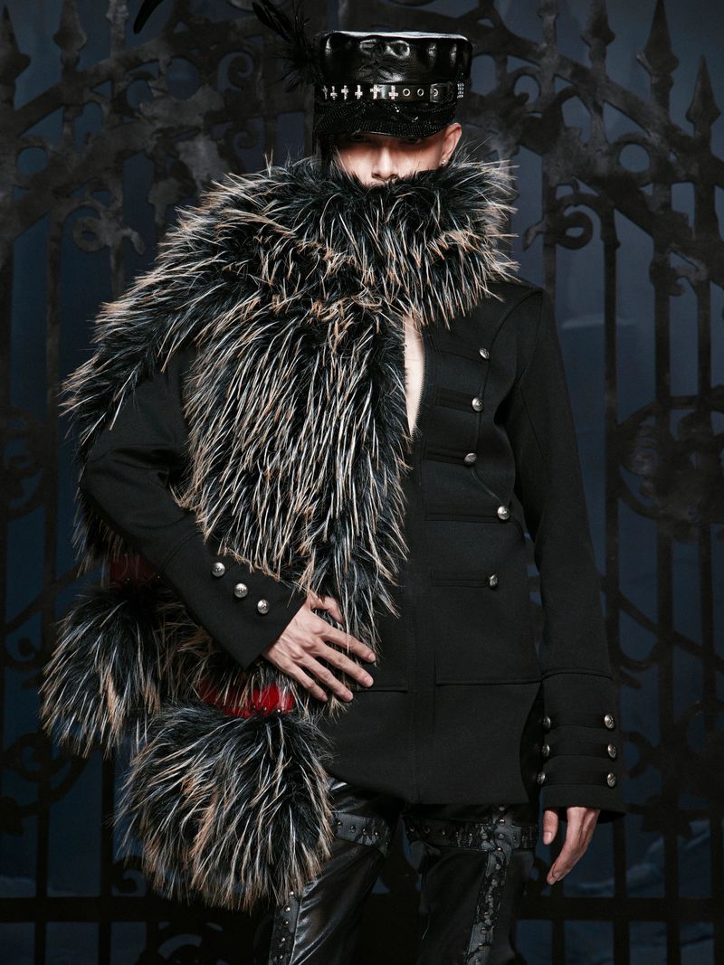 Cozy Worldwide(コージー ワールドワイド)の「SL OVERSIZED BLACK FUR SCARF(Fashion Accessories)」