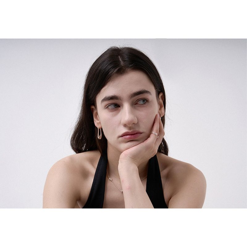 E.009/SHELL DROP EARRING