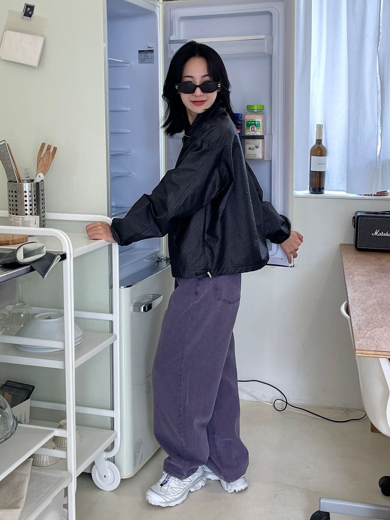 Lucid washing wide pants 