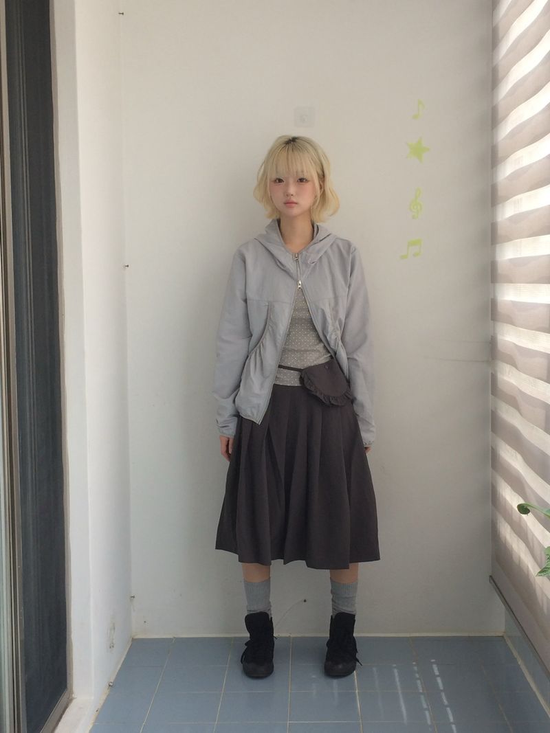 Powder pleats and pouch skirts