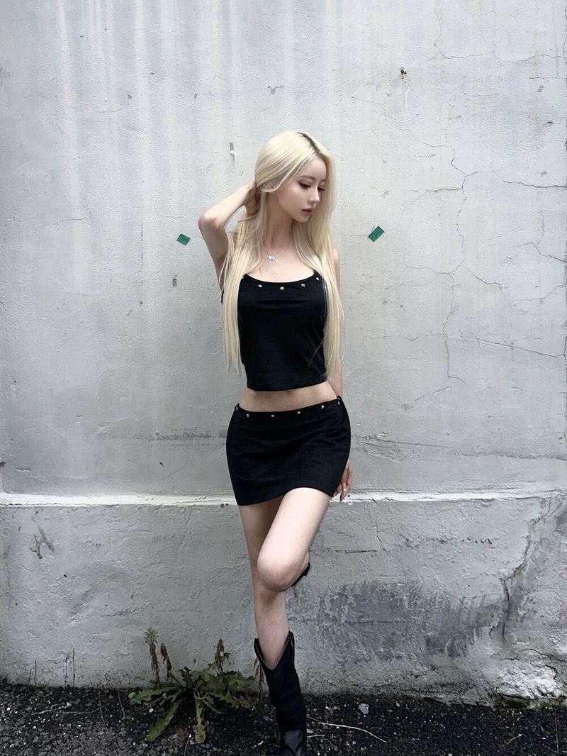 1360. Stud suede sleeveless (2color)