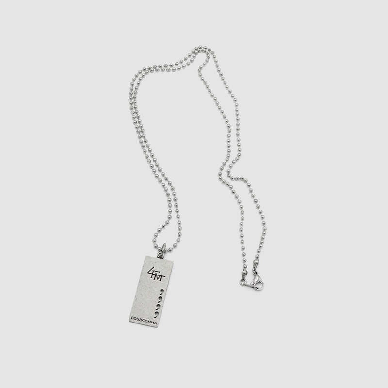 PUNCHING BAR NECKLACE