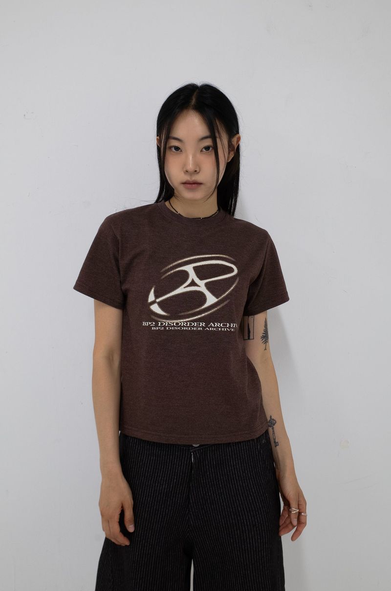 Big Graphic Logo Crop Tee Brown
