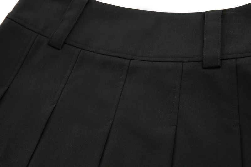 0 6 cross chain pleated skirt