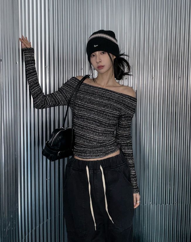 ULAN（ユレン）の「Sein Bokashi Off Shoulder Knit（Tops）」