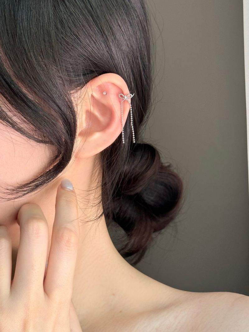 Drop ribbon ear cuff / 3 colors / Ballet core lovely