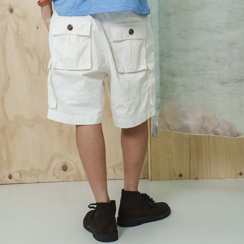 Issue cargo shorts / White