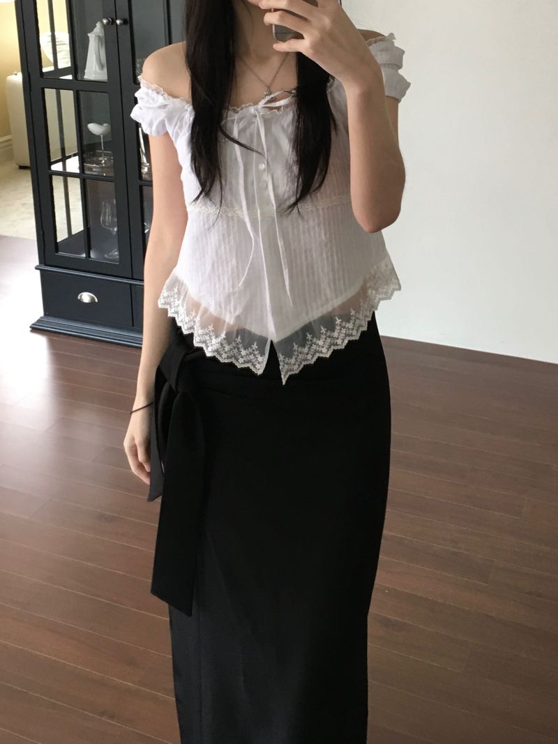 Hera frill blouse (2 colors)