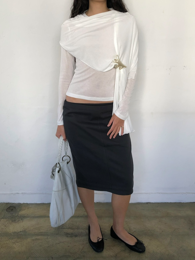 Angela muffler T-shirt