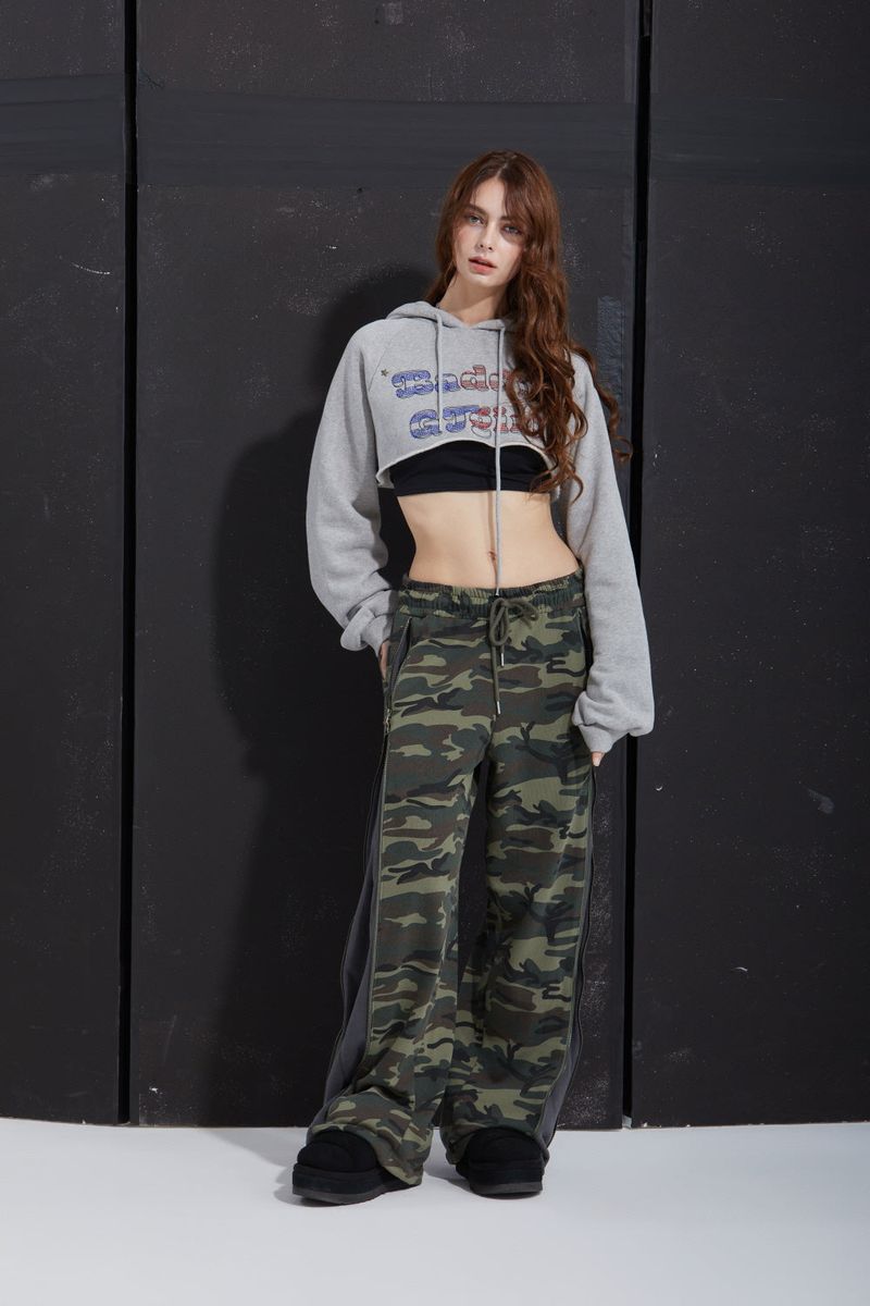 BADDIE CROPPED HOOD