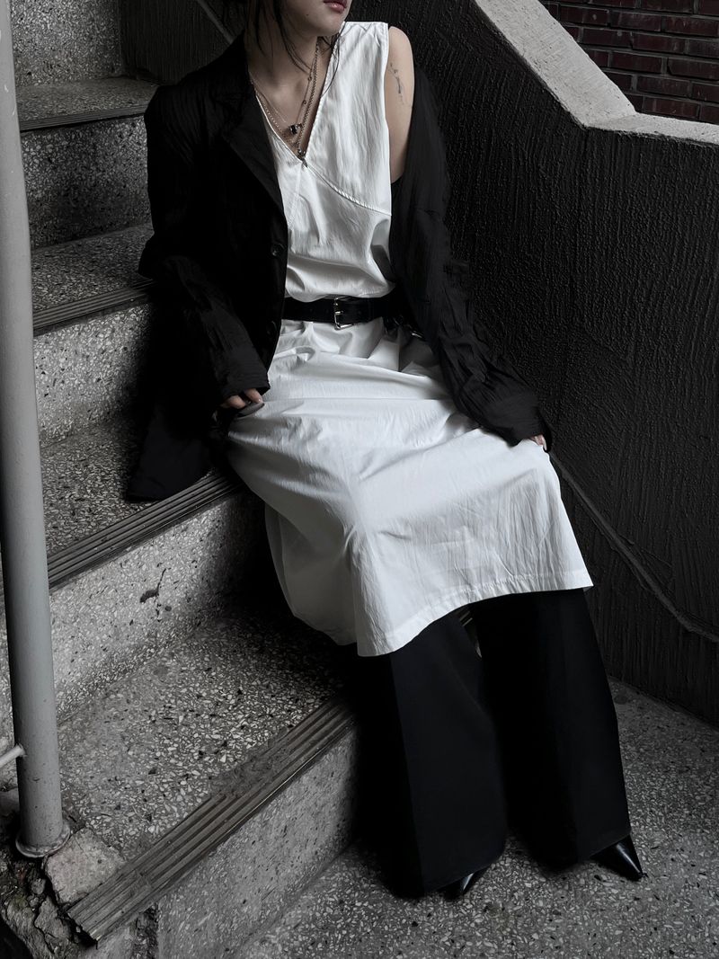 URBAN UNIQUE（アーバンユニーク）の「[2COLOR] layered V-neck one-piece dress (2color)（Dresses）」