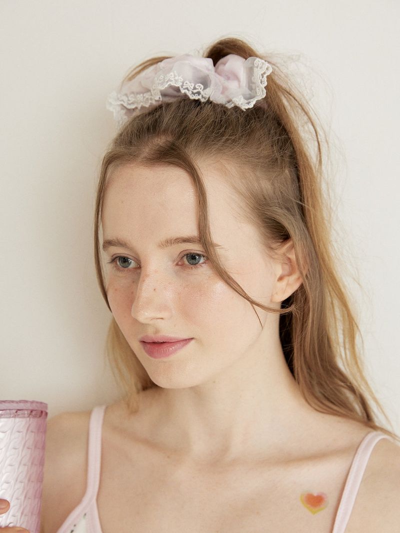 BIG LACE SCRUNCHIE - PINK