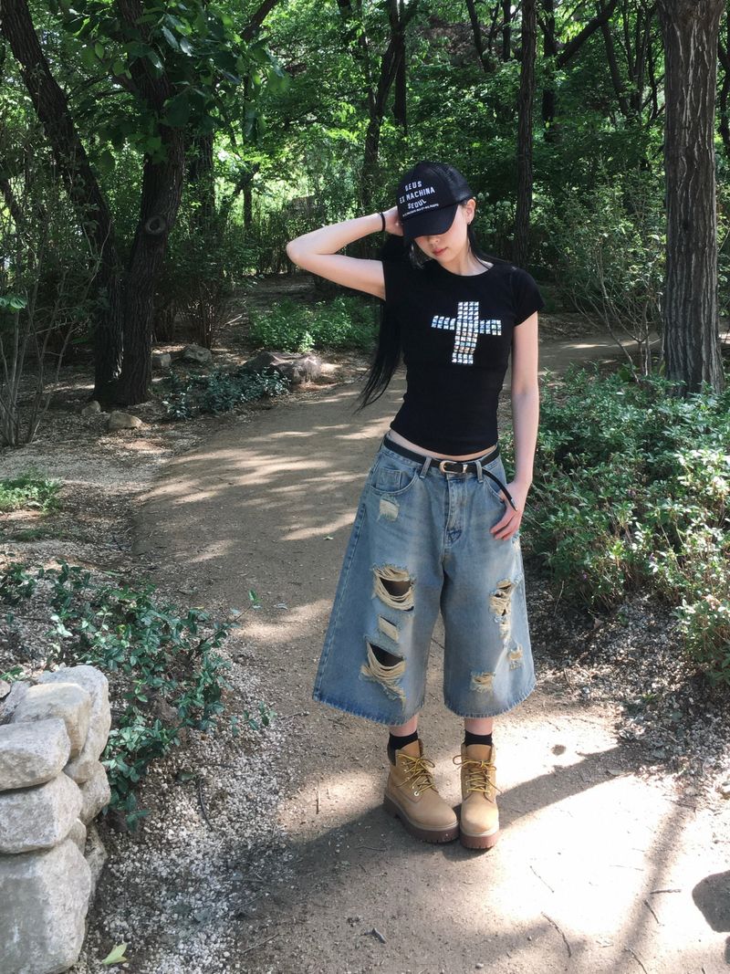 Metal Cross Stud Slim Short Sleeve Tee (3c)