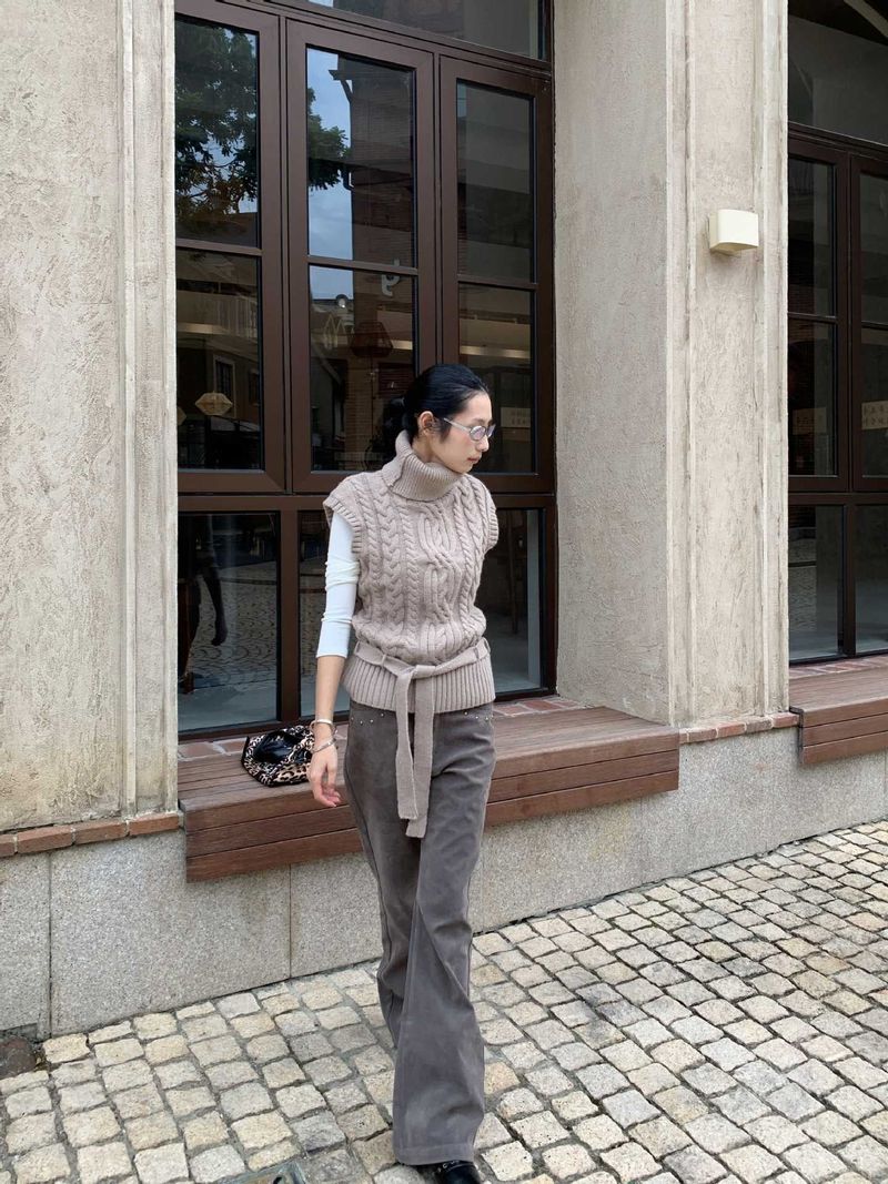 turtleneck twisted strap sleeveless knitwear