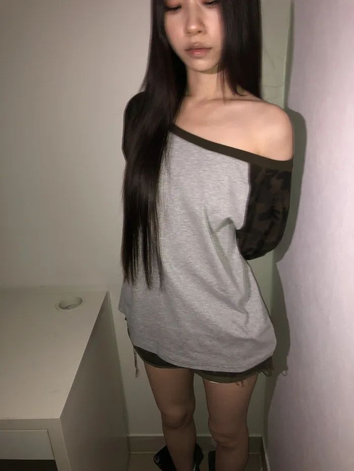 Shy Camo Raglan Tee