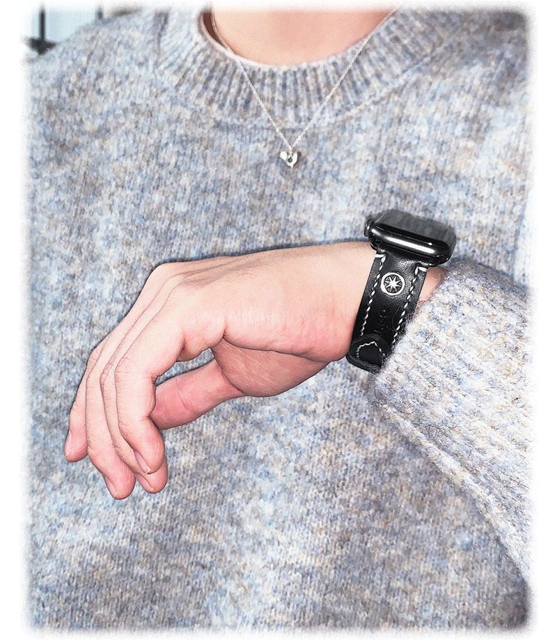 APPLE WATCH COMET HEART STRAP (BK)