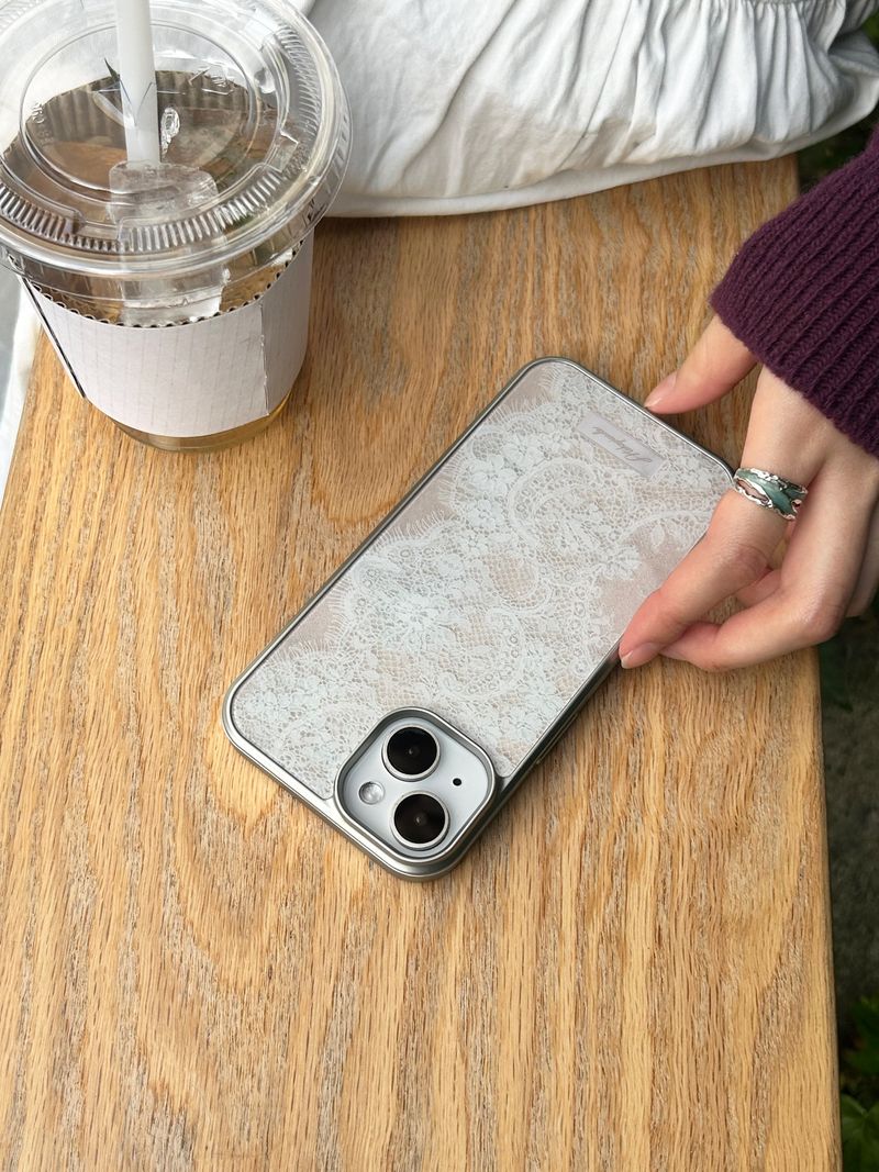Nudy Lace Magsafe Silver Glass Bumper Case