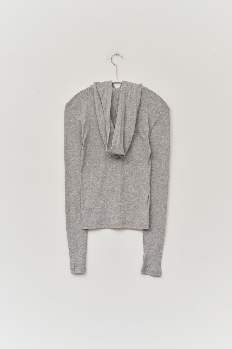 (W) Fin Hooded Top