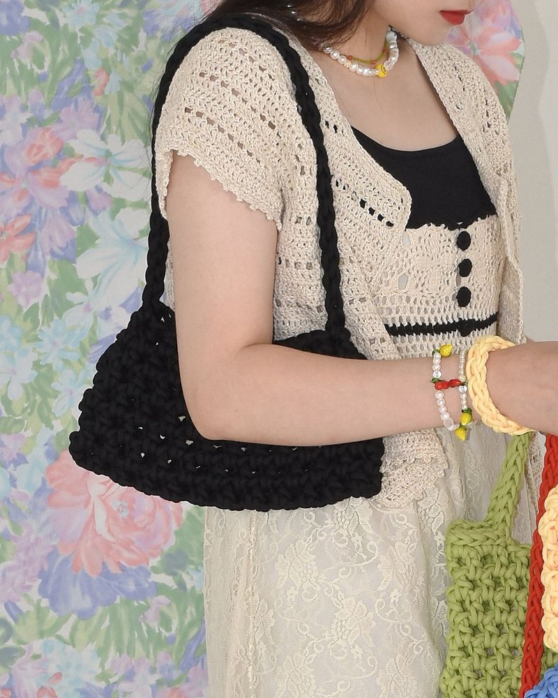 fruit net hobo bag (black)