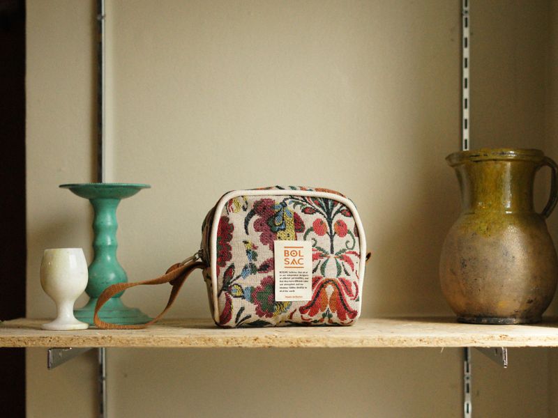 antique handy pouch_beige