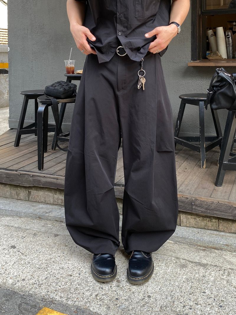 SSROOM(エスエスルーム)の「Noven Over Curved Pants 3C(Pants)」