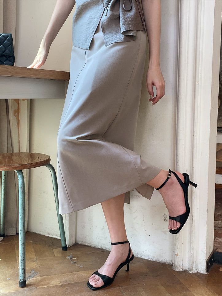 Soelin Basic Cutout Long Skirt