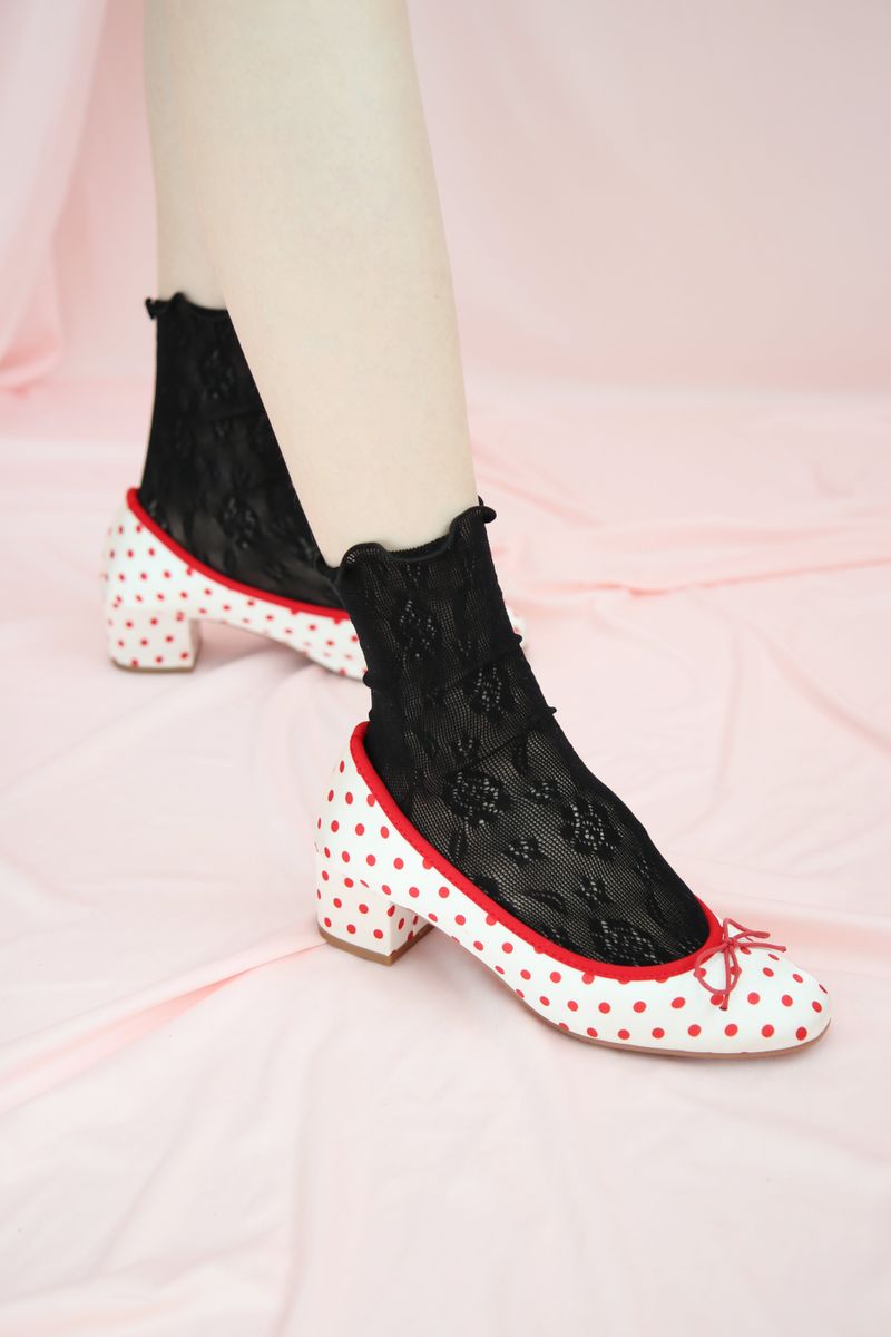 rose ankle socks (black)