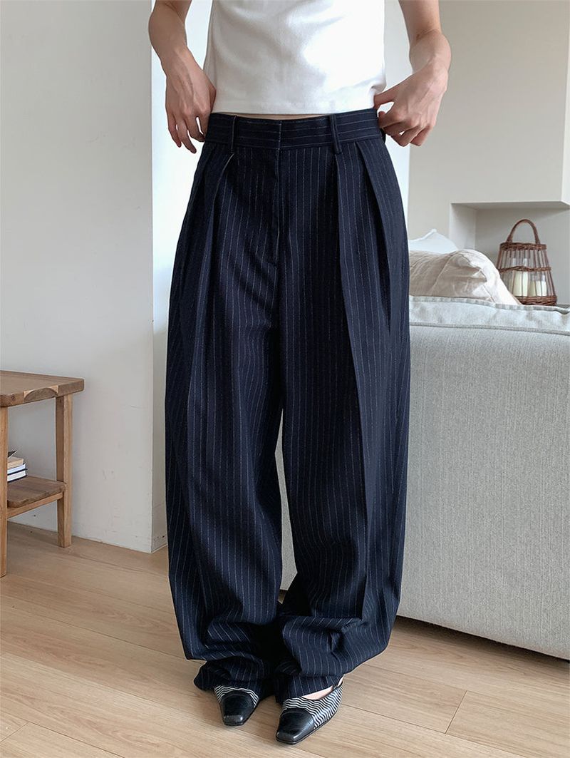 PAPERMOON PIN STRIPE PLEATE TROUSER