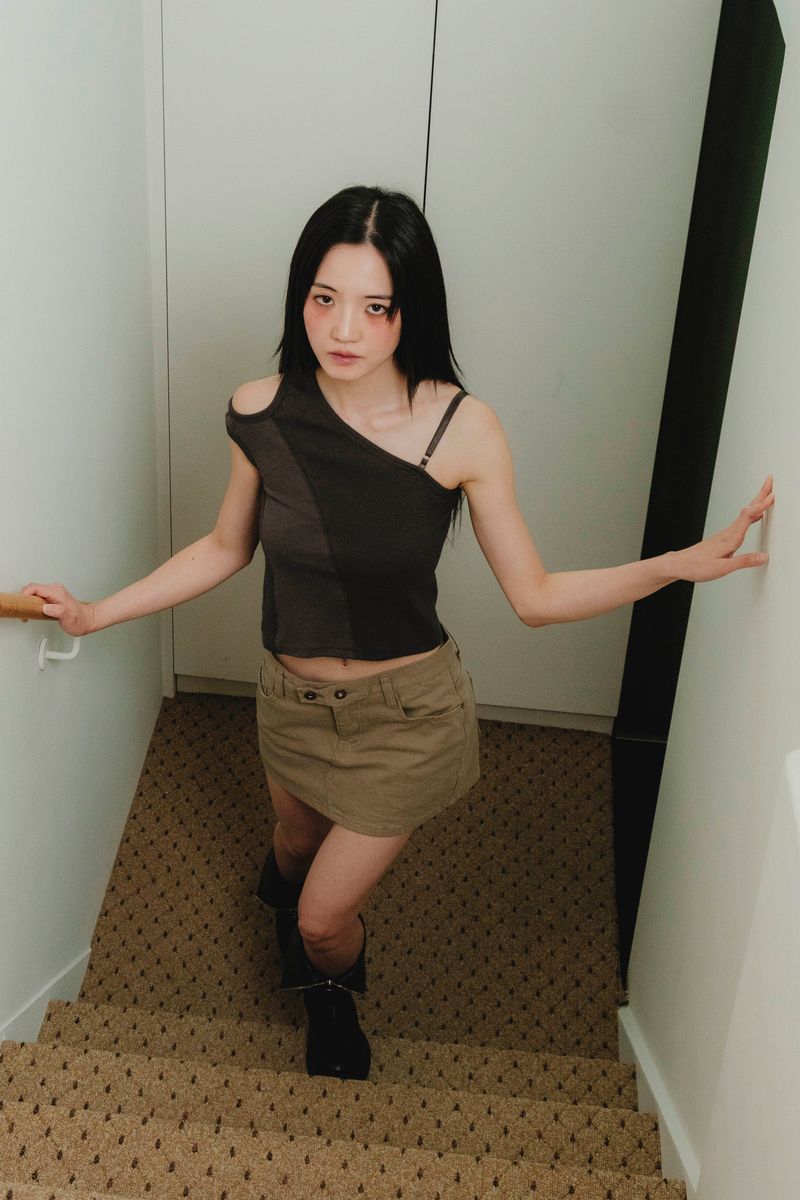 SIS A（シスエイ）の「 LINE SLEEVELESS / KHAKIGRAY（Tops）」
