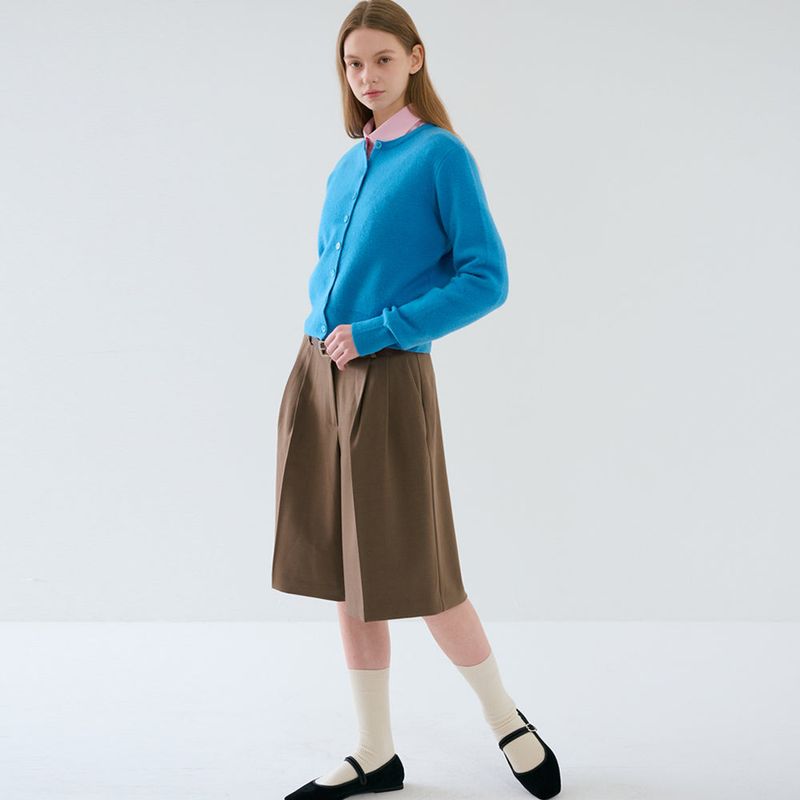 Two-Tuck Bermuda Pants Brown