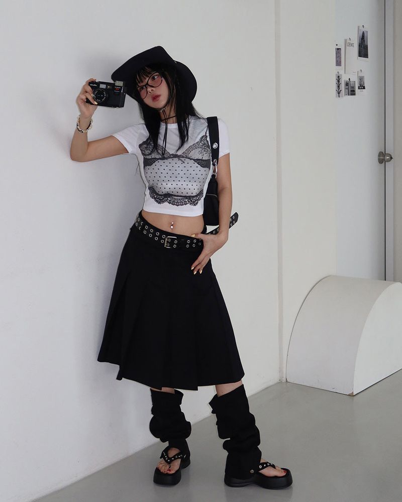 Meet pleats pleated midi skirt