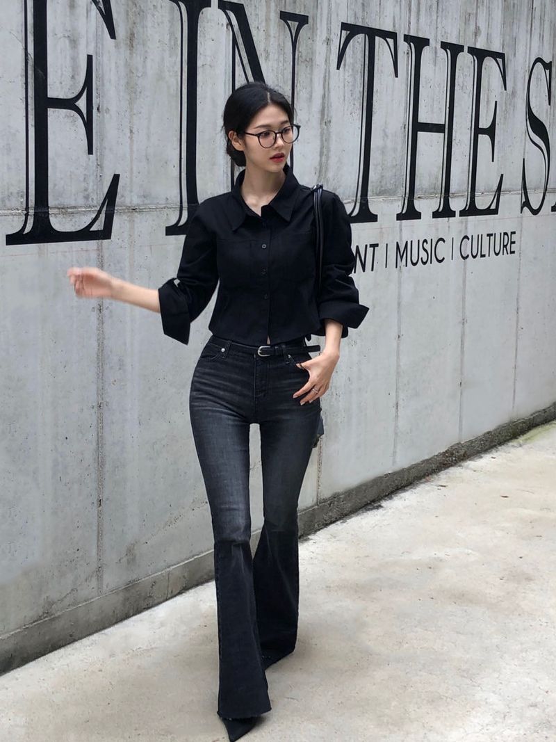 [BELLIDE MADE] Cinnamon, Tight Line Semi-Crop Shirt