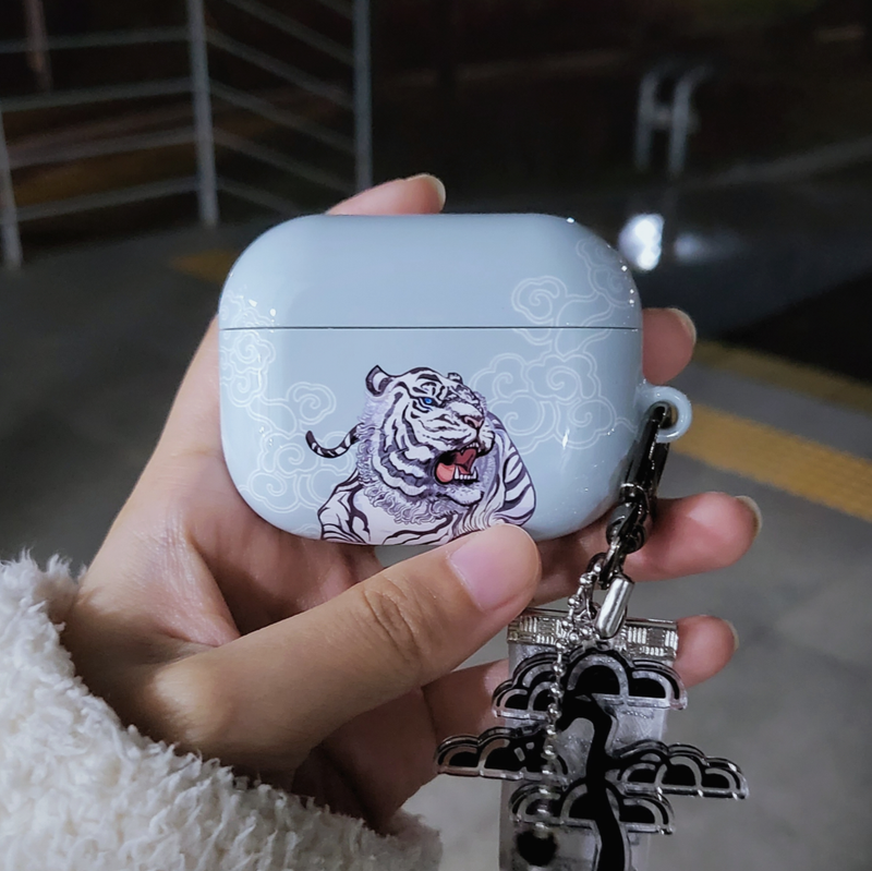 STUDIO Z-Z-Z（スタジオ Z-Z-Z）の「タイガーエアポッズケース / Buds case- pale blue-green color（スマホグッズ/小物）」