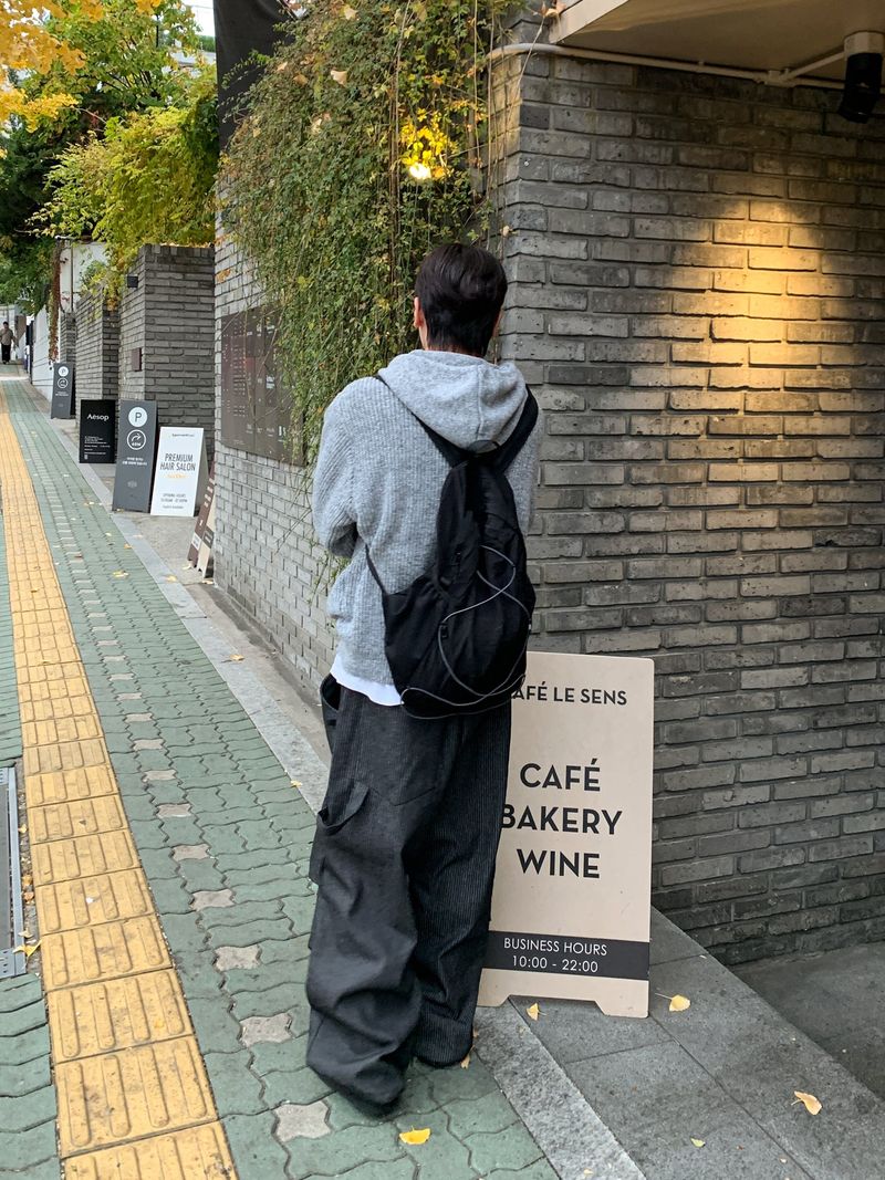 カッテイルケーブルフードニットジップアップ