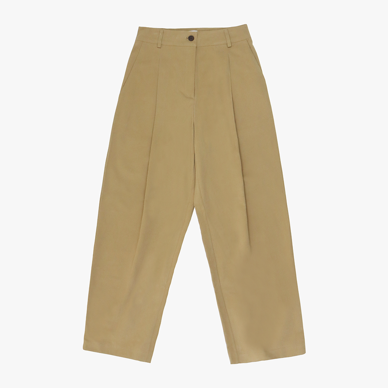 CHIC TUCKED PANTS
