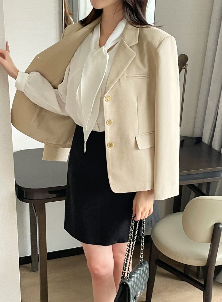 Dains Tailored Collar Short Jacket