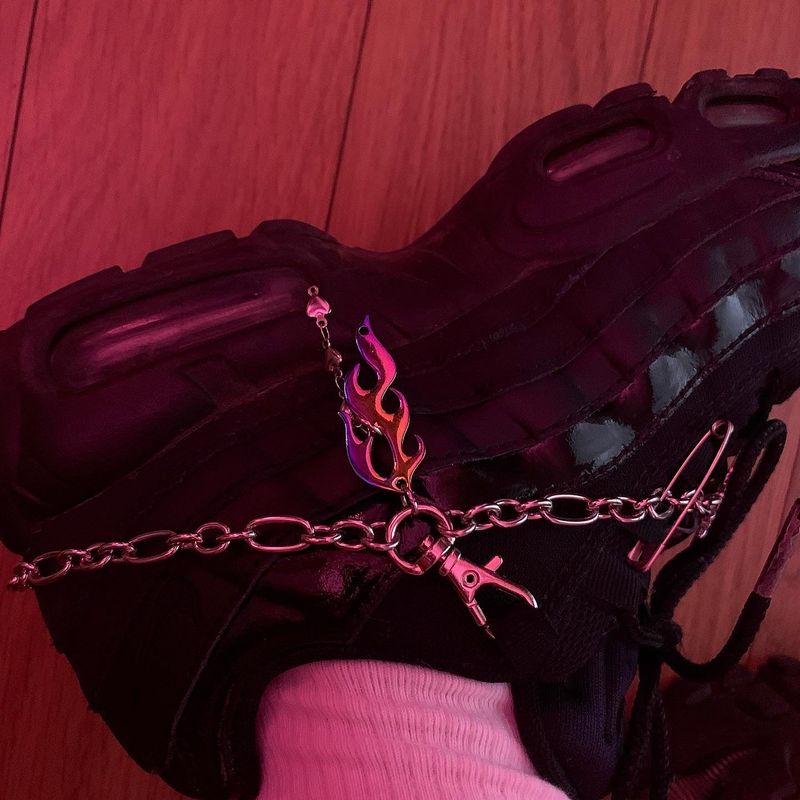 Trigger Bang Shoes chain