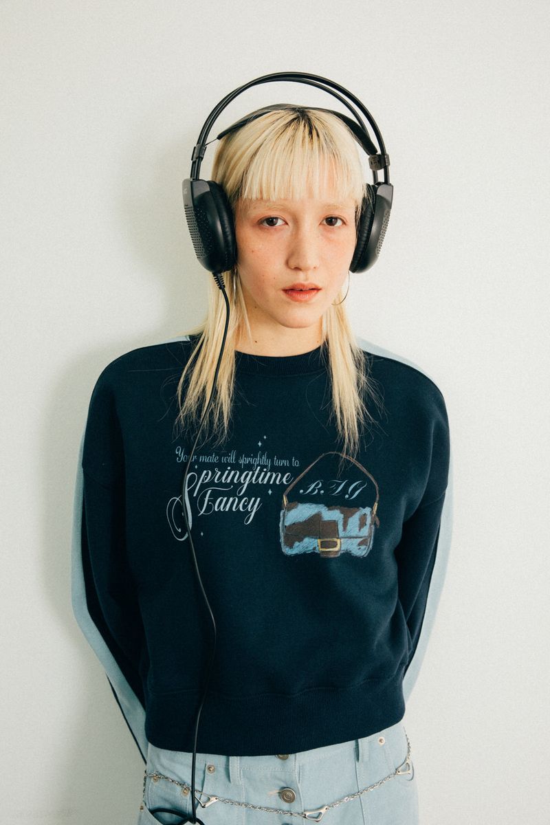 NAVY BAG CROP SWEATSHIRT (fleece)