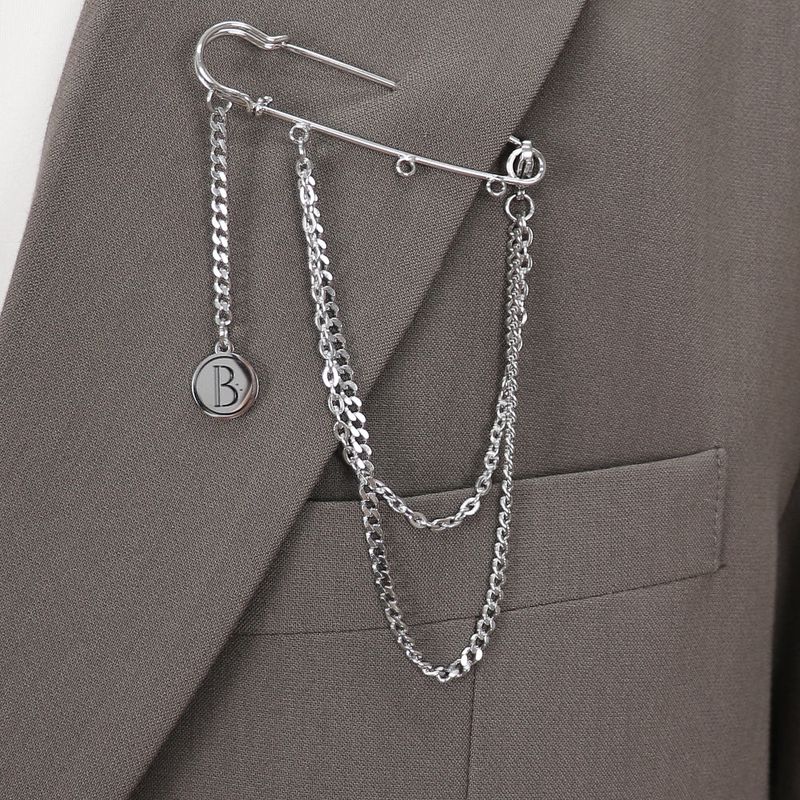 a men's pin brooch_CLEF W Brooch