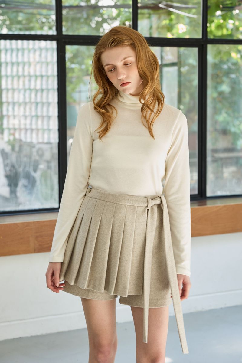 CLASSIC WOOL TURTLENECK TOP / IVORY
