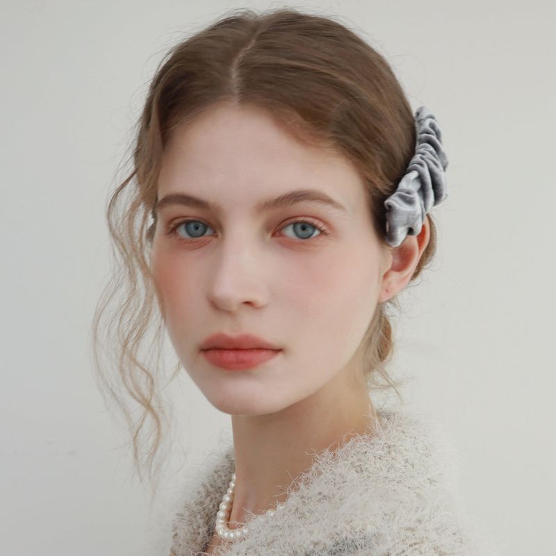 Less is more（レスイズモア）の「フラッフィーヘアピン（ヘアアクセサリー）」