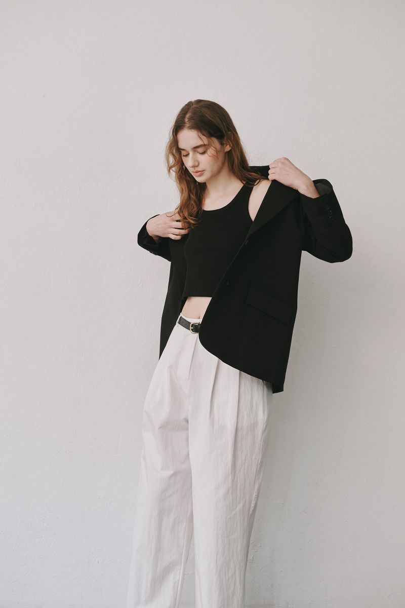 Round sleeveless (Black)