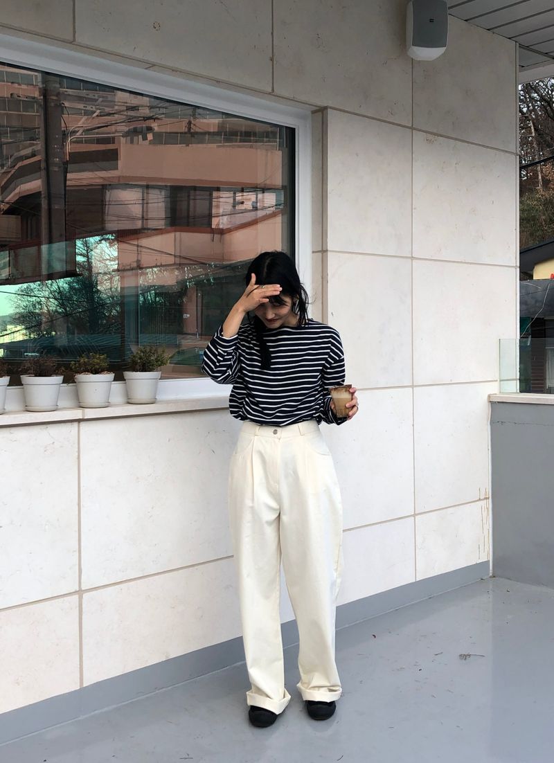 Feminine cotton wide pintuck pants 