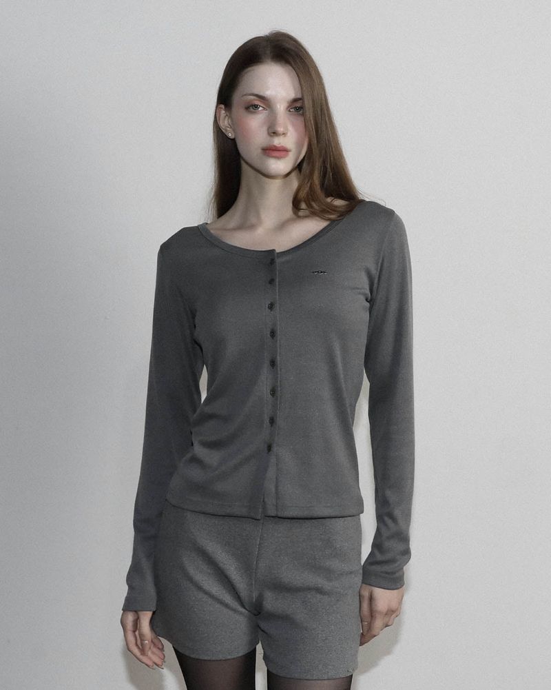 MagoRen SEOUL(マゴレン ソウル)の「Metal Triclipse U-neck Cardigan Charcoal(Tops)」