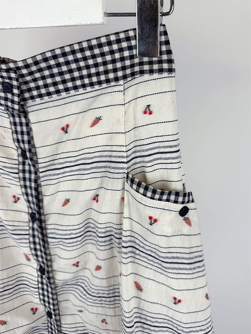 CARROT BUTTON FULL SKIRT (2C)
