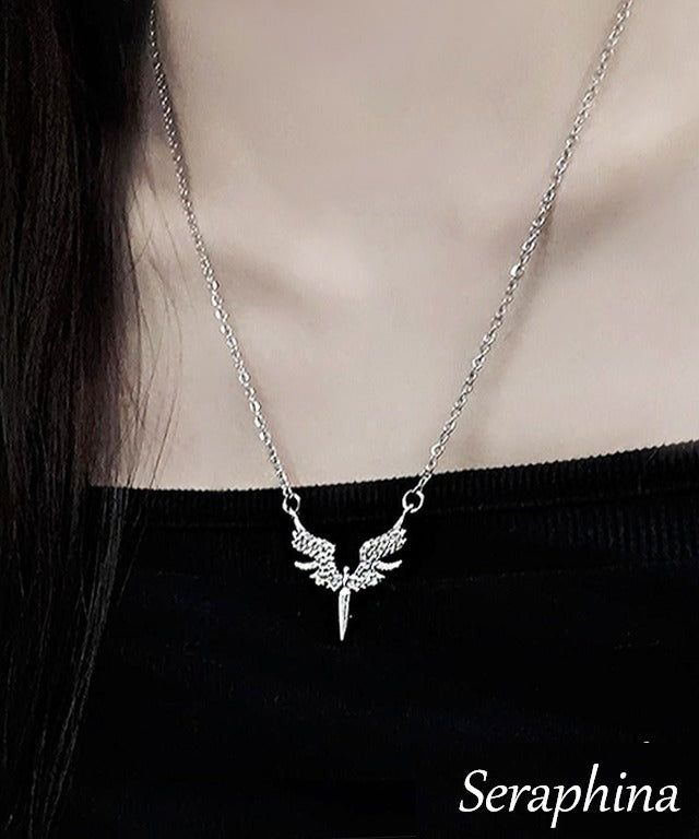 Angel wing cubic necklace