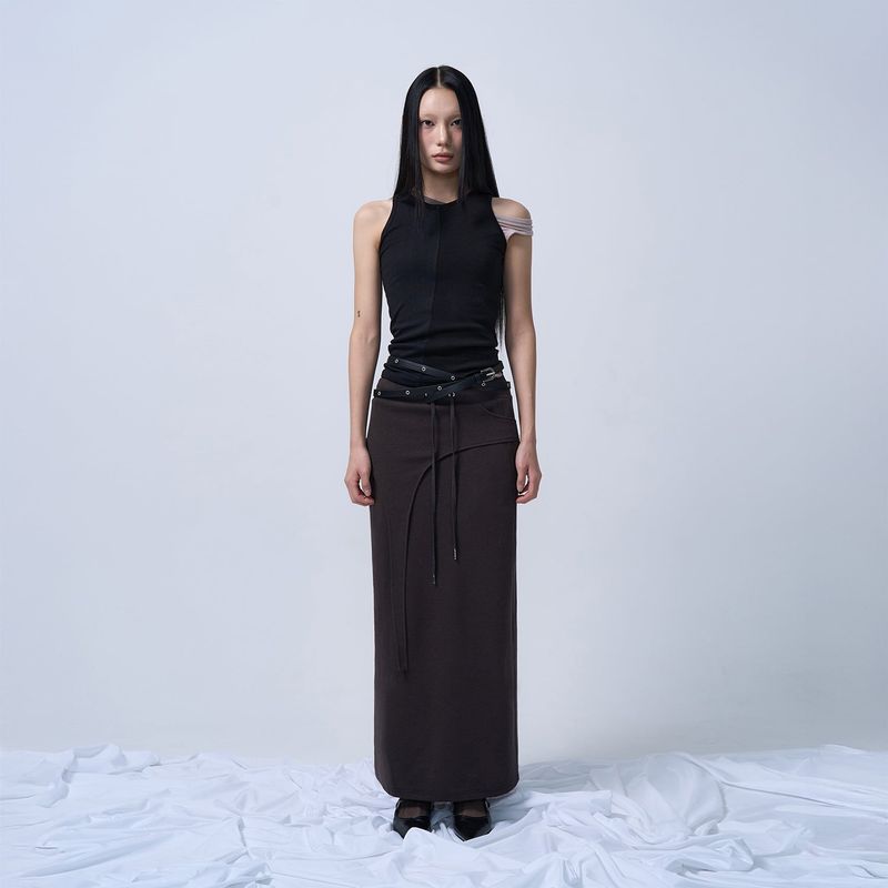 UNBALANCE SLEEVELESS TOP (BLACK)
