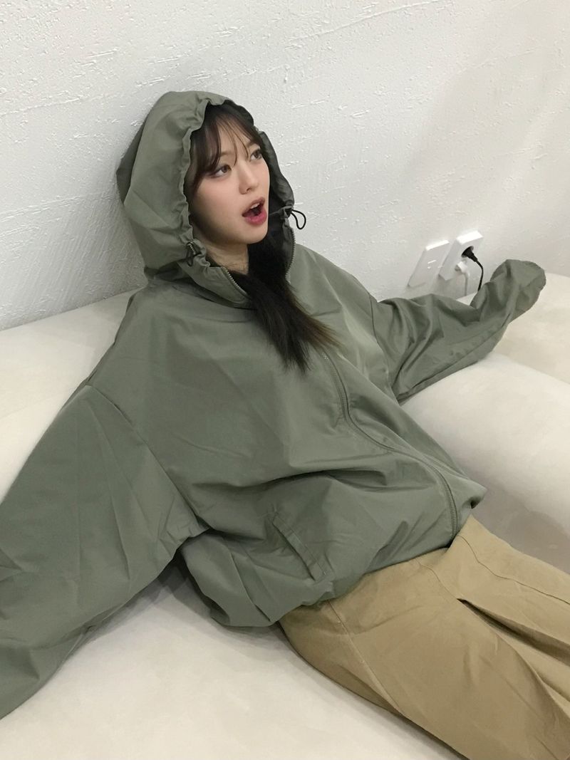Dixie set up windbreaker