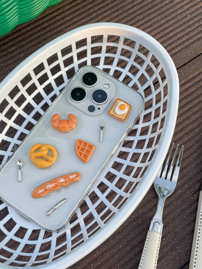 [made] Bread brunch baguette croissant cutlery resin phone case