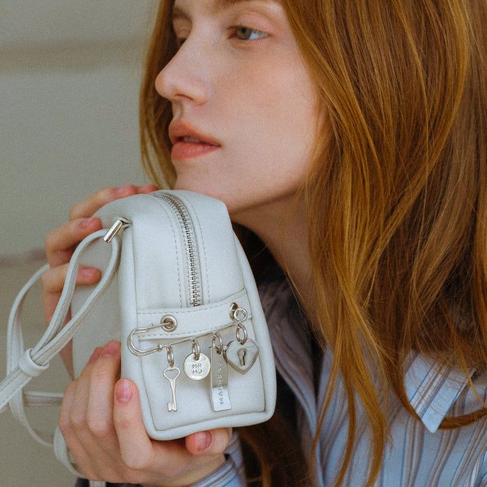 MARHEN.J （マルヘンジェイ）の「CUBE Mini Crossbody Bag（Bags）」